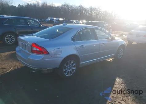 2010 Volvo S80 3.2 from USA, damaged, VIN YV1960AS4A1124154